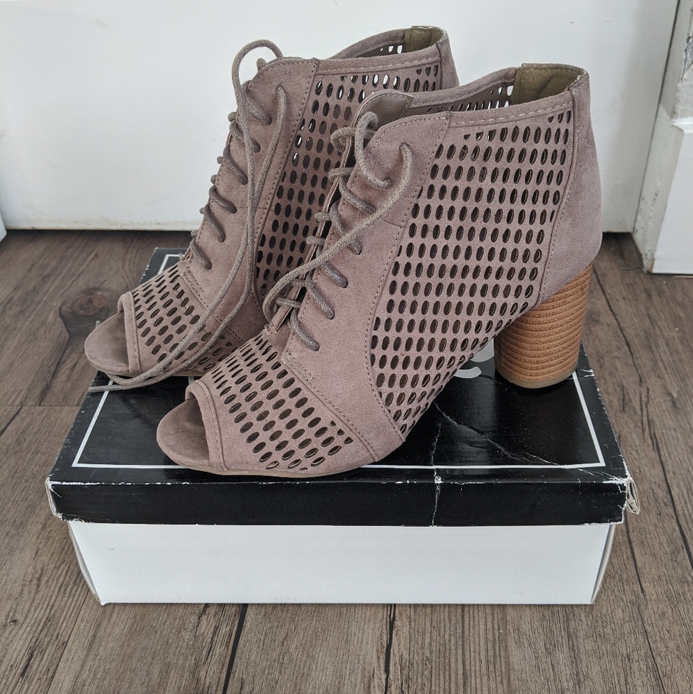 Lace up open toe bootie